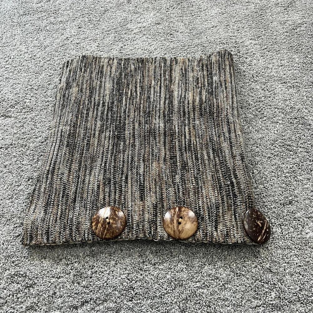 L.I.B. New York 3 Button Scarf NWT